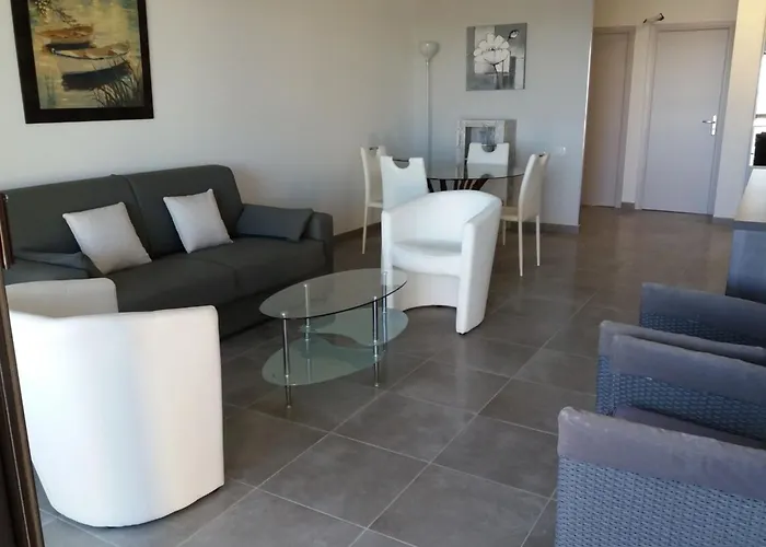 Apartment 1 Bedroom - Sea View *